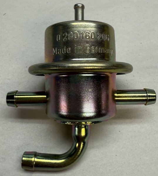 (13531260789)-Fuel Pressure Regulator-3.0Si (75-76), 630csi (77), 530i (75-78) (1 available)