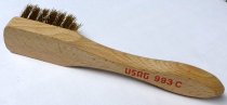 (993C) -Brass Wire Brush with Wood Handle (USAG)