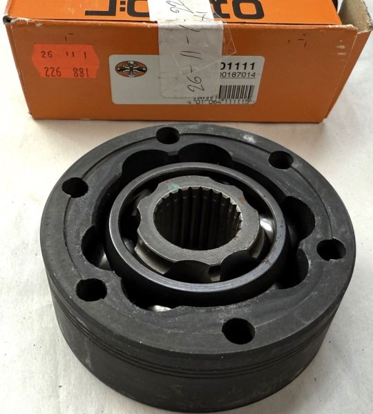 (26111226881)-CV Joint (Driveshaft)-533i/535i (83-93),535/535 (89-95),633/635 (83-89),735i (88-92) (1 available)