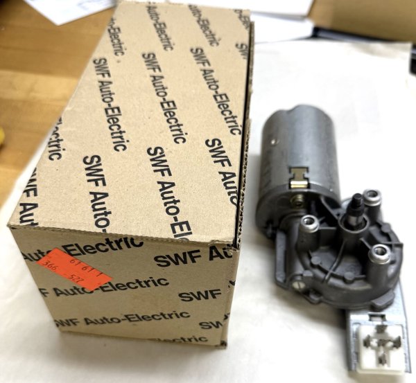 (61611366527)- Wiper Motor-320i (77-83) (All with SWF motor) (1 available)