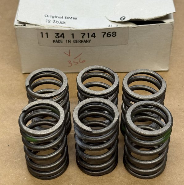 (11341714768)-Valve Spring (31.2mm) -Outer-535i (9/86-93), 635i (88-89), 735i (88-92) (Genuine BMW) (6 available, must buy all 6)
