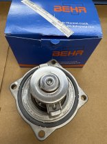 (11531437526)-Thermostat Assembly (with housing & gasket)- 540i (97-99), 740i (96-99) (Behr/OEM) (1 available)