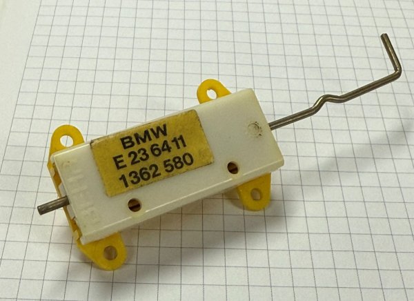 (64111362580)-Control Valve-733i (78-79) (E23) (Genuine BMW) (1 available)