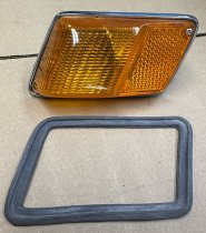 (63131358582)-Turn Signal Assembly (Front Right) - 530i/528i (75-81) (Genuine BMW) (1 available)