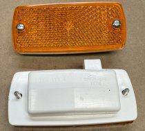 (63141370267)-Front Side Marker Assembly-318/325 (-85), E28 (all), E32/E34, E36/E46, E38/E39 (Genuine BMW) (2 available)