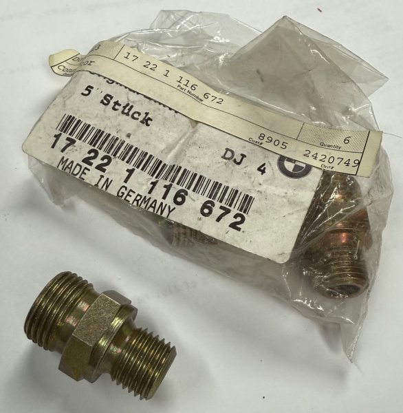 (17221116672)-Adapter for Auto Trans Lines (M14>M18) - 318i (-85), 3.0Si, 530i/528i (E12) (Genuine BMW) (6 available)