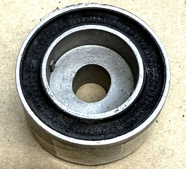 (33171134872)-Differential Mount (on case)-318i/323i/325i/328i/M3 (92-99) (Lemforder/OEM) (1 available)