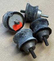 (24711131663)-Trans Mount- 535i (89-93, Auto), 735/750 (88-94), 850i (auto) (Genuine BMW) (4 available)