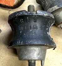 (24711131663)-Trans Mount- 535i (89-93, Auto), 735/750 (88-94), 850i (auto) (Genuine BMW) (4 available)