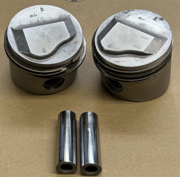 (MHL0819802)-High Performance Pistons (9.5/1) - Bavaria/CS, 530i, 630i (+.5MM) (0819802) (price is for 2 pistons) (see comments & photos)