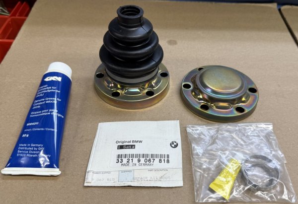 (33219067818)-Axle Boot Kit (Inner)-325i/328i (92-99), Z3 (97-02 with 2.5/2.8) (Genuine BMW) (1 available)