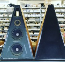Speaker Stands - for Sequerra Pyramid Metronome 3 speakers (set of 2)