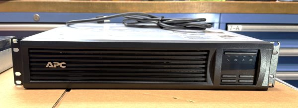 APC Rack Mounted UPS (SMT1000RMU) (needs battery) (Freight)